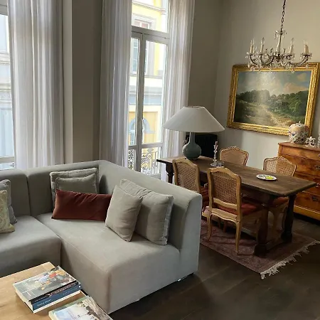Luxe Loft In Een Iconisch Bankgebouw * ברוז'